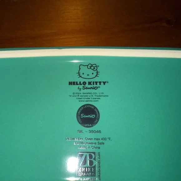 Hello Kitty Teal and White Ceramic Plate - Picture 3 of 3
